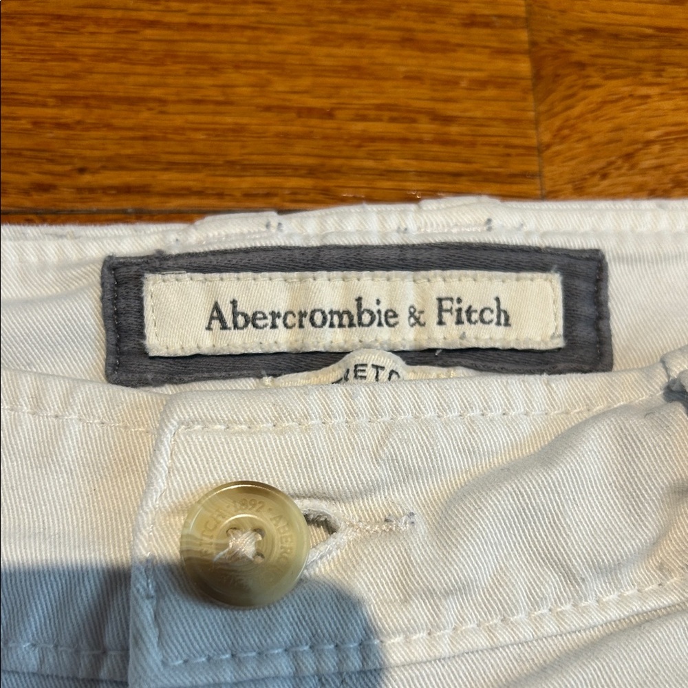 Abercrombie & Fitch shorts - Picture 2 of 8